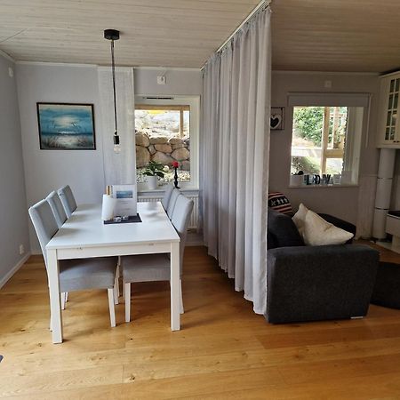 Skaergardsidyll Pa Bjoerkoe Med Gangavstand Till Havet Skarvik المظهر الخارجي الصورة